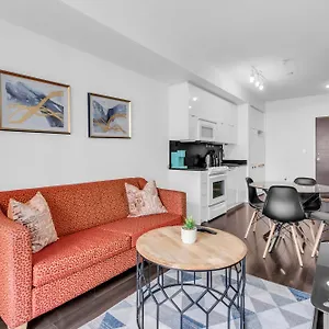 Apartment Downtown - Free Parking/self Check-in, Toronto
