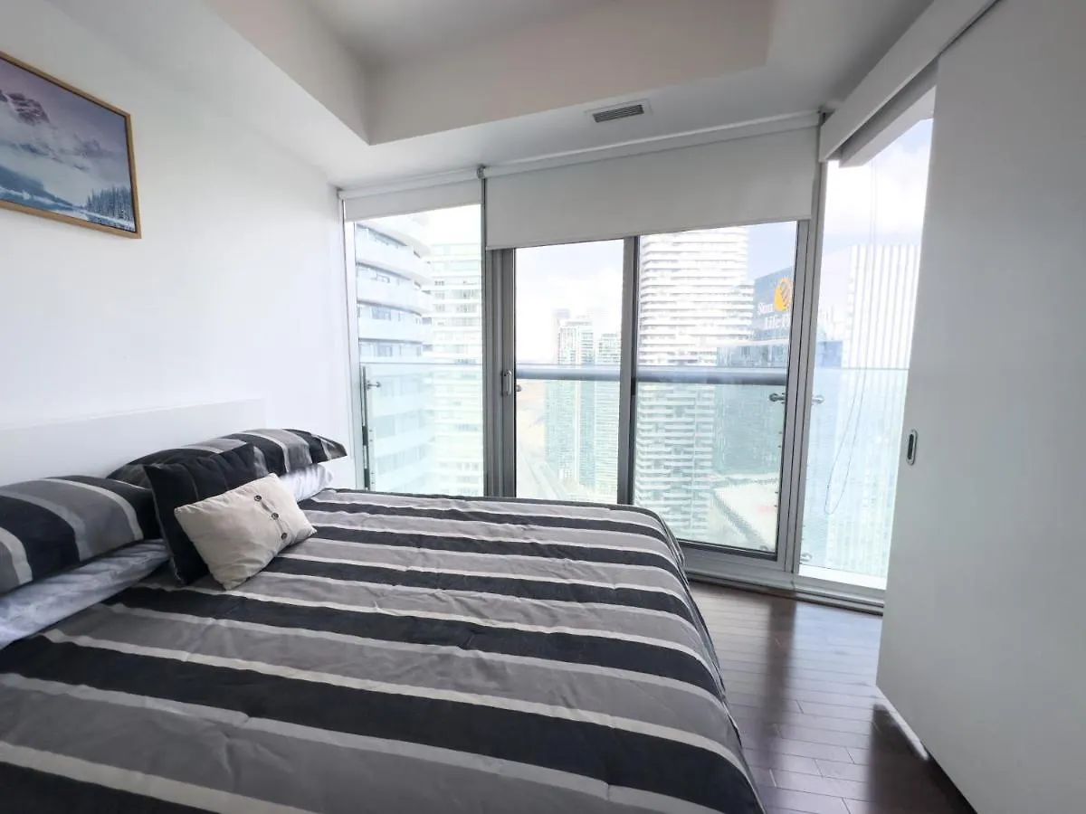 Luxury 2 Bedrooms With Lakeview Cn Tower Entertainment District Rogers Centre Toronto Apartment