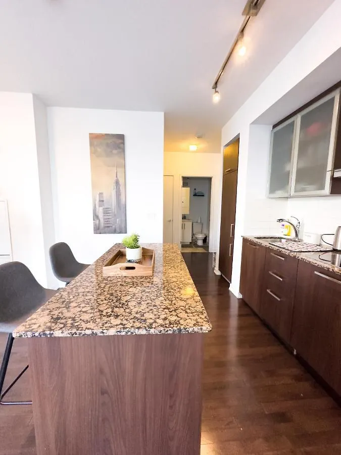 Luxury 2 Bedrooms With Lakeview Cn Tower Entertainment District Rogers Centre Toronto Apartment