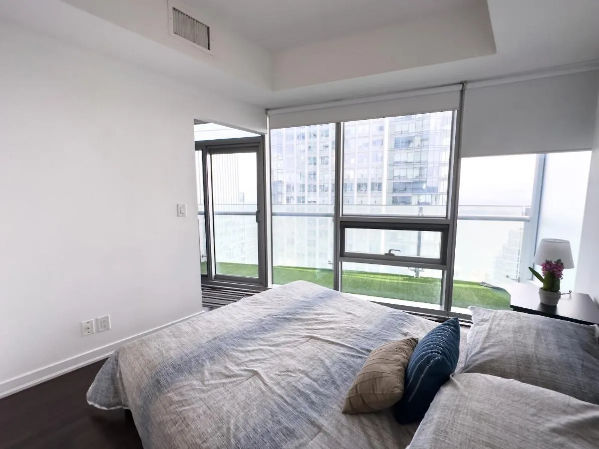 Apartment Luxury 2 Bedrooms With Lakeview Cn Tower Entertainment District Rogers Centre Toronto
